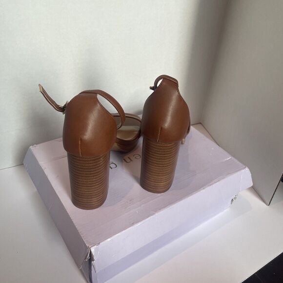 NEW Madden Girl Dawny Whiskey Sandals Size 9.5 Strappy Block Heel - Picture 2 of 4